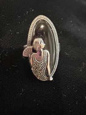 Silver Tone Black Cabochon Statement Ring with Art Deco Lady